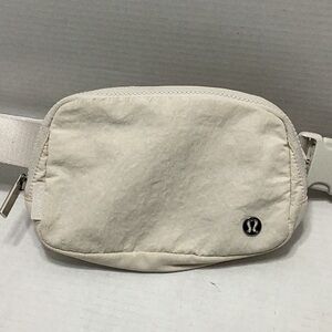Lululemon crossbody off white